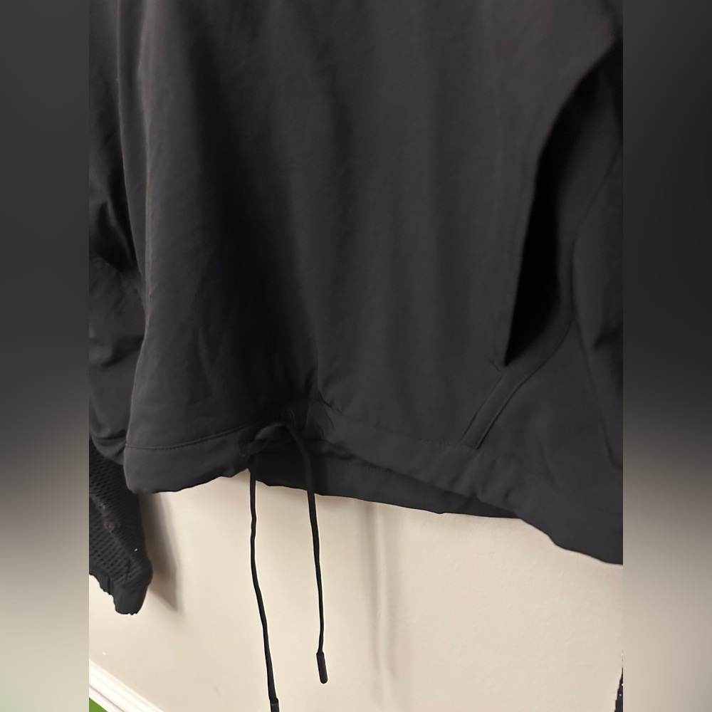 Lululemon Catch a Breeze Pullover Size 6 - Picture 3 of 6